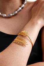 Load image into Gallery viewer, Zelish Bracelet
